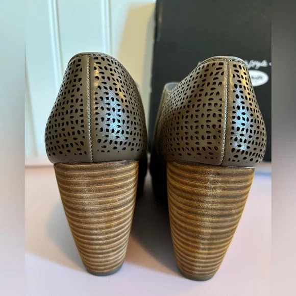 NWT Dr. Scholl's Harlow Ankle Boot- New in Box- Size 7.5 - Picture 4 of 9